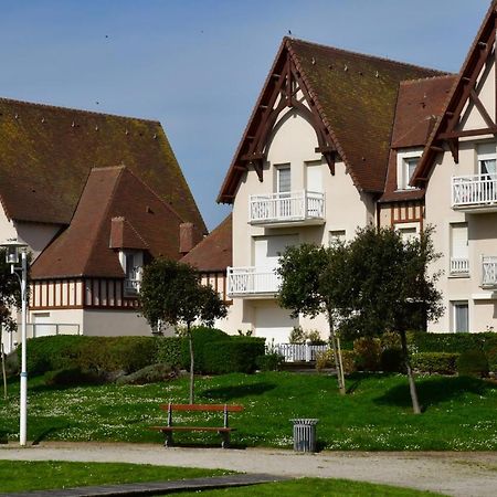 Jardin - A 50M De La Plage - Wifi - Parking Courseulles-sur-Mer Eksteriør bilde