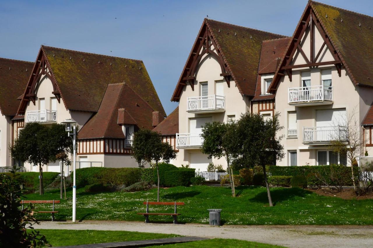 Jardin - A 50M De La Plage - Wifi - Parking Courseulles-sur-Mer Eksteriør bilde